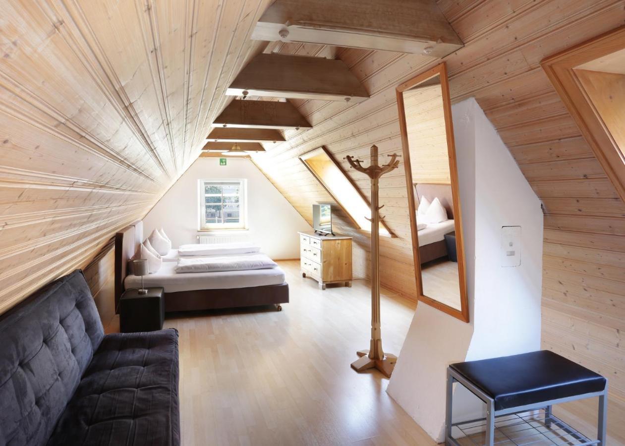 Restaurant-Cafe-Pension Himmel ลันด์สฮูท ภายนอก รูปภาพ