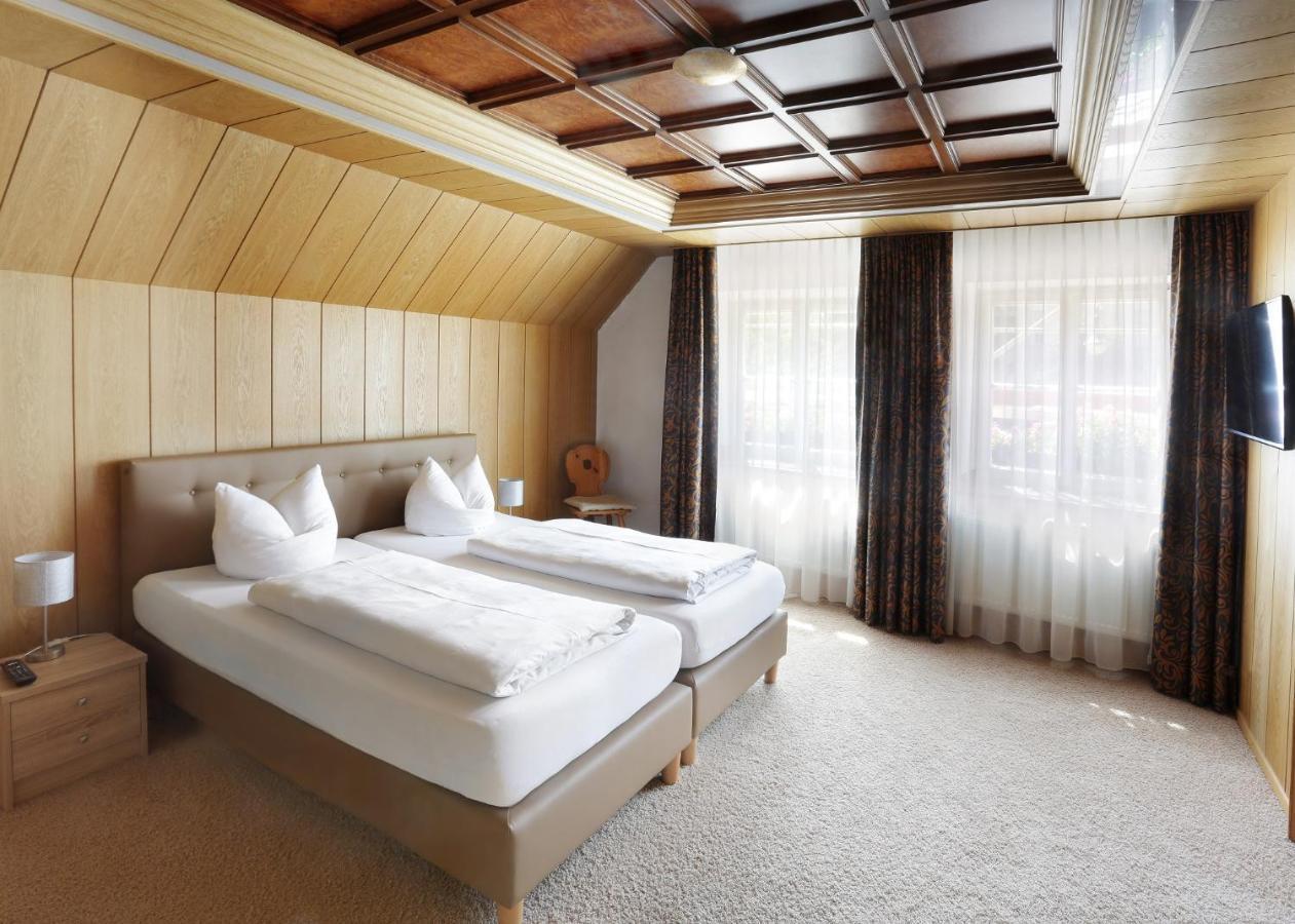 Restaurant-Cafe-Pension Himmel ลันด์สฮูท ภายนอก รูปภาพ