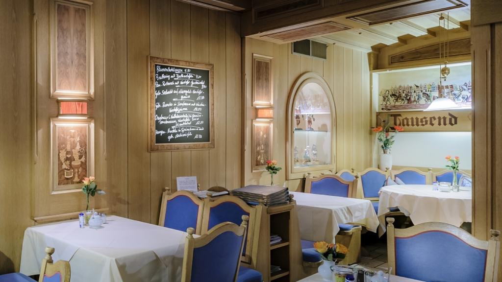 Restaurant-Cafe-Pension Himmel ลันด์สฮูท ภายนอก รูปภาพ